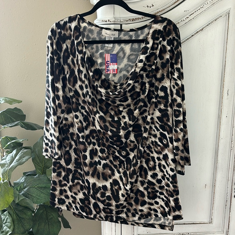 NWT Angele & Ricky Women’s 2X Leopard Print Cowl Neck Slinky Blouse 3/4 Sleeves